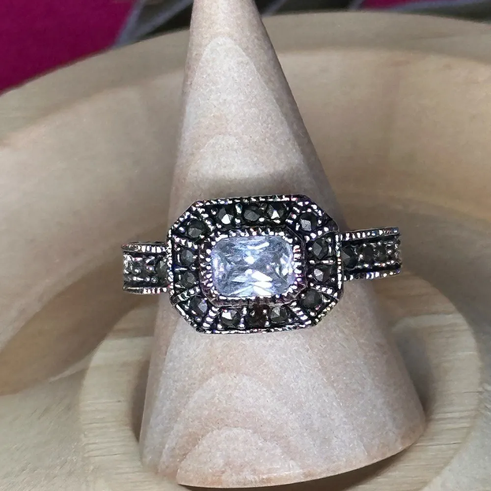 Swarovski Crystal Sterling Silver Classic Vintage Ring 7.75 - Image 2