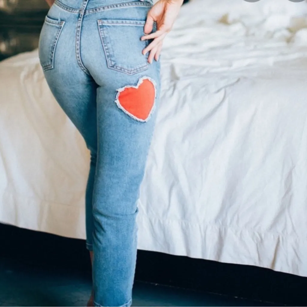 Revice Revolve Women’s Mon Amour Heart Butt Cropped Slim Fit Jeans Size 27 - Image 7