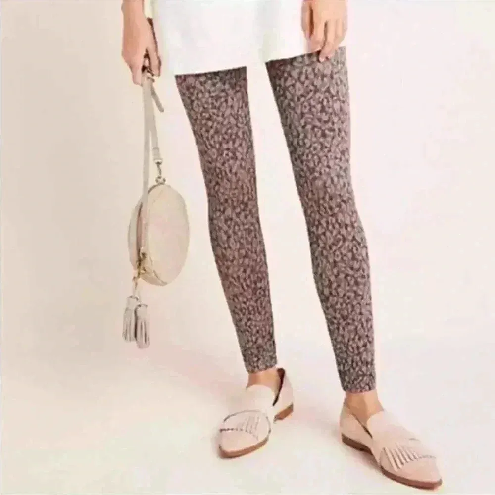 Spanx Seamless Mini Leopard Print Leggings Sz XS - Image 3