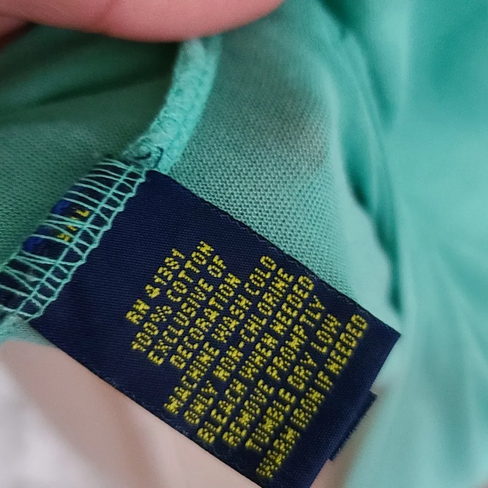 Polo Ralph Lauren vneck tee size medium - Image 6