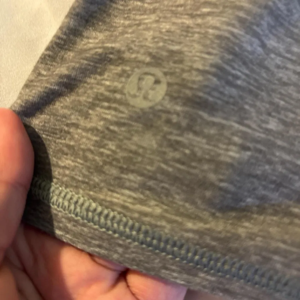 Lululemon tank pink and grey - Image 3