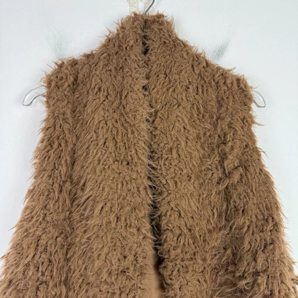 NWT  Faux Fur Fluffy Vest Open Front Sleeveless Size Small S NEW - Image 2