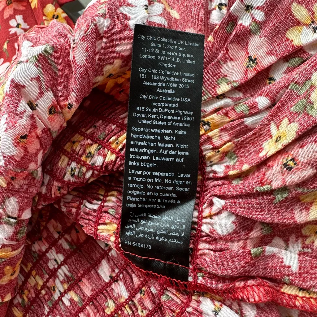 CCX City Chic Adeline Floral Smocked Long Sleeve Top in Red Ditsy Bloom Size 18 - Image 6