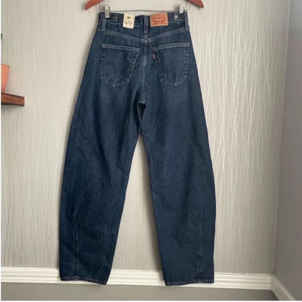 NWT Levi’s Cinch Barrel Jean - Image 10