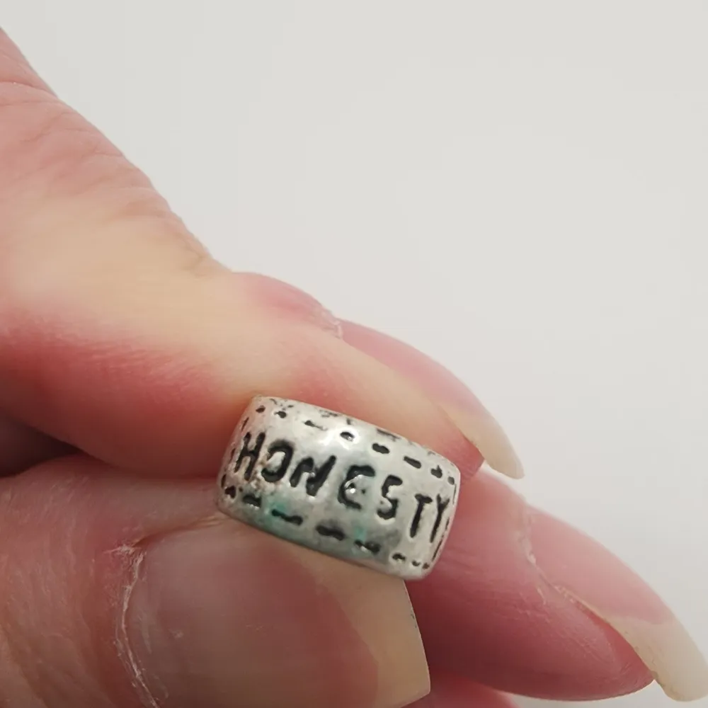 Premier Designs Circle of Friends necklace. - Image 12