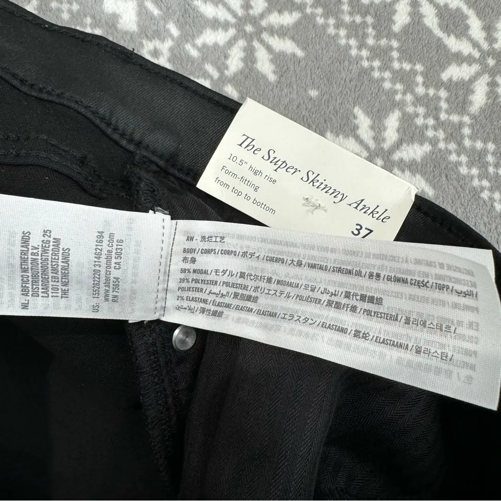 NWT‎ Abercrombie & Fitch The Super Skinny Ankle Black Coated Criss Cross 24 Long - Image 4