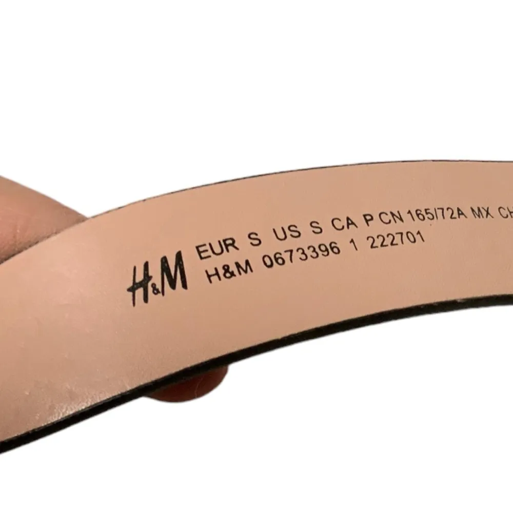 H&M black faux leather gold tone double circle belt Small - Image 4