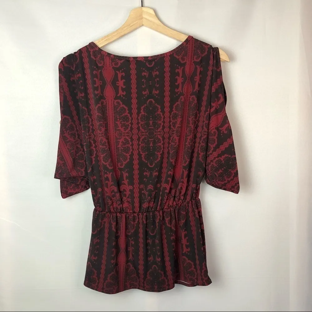 Jennifer Lopez J. Lo Red & Black Printed Short Sleeve Blouse XS - Image 2