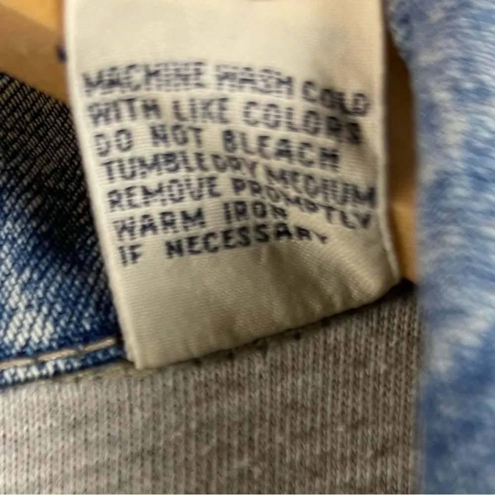 Gap Vintage  Tiger Patch Denim Jacket Size Large Butterfly Bee Flower Patch - Image 6