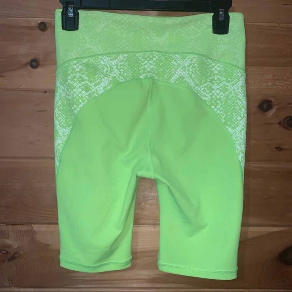 Athleta Stay Fly 9in Biker Shorts - Image 2