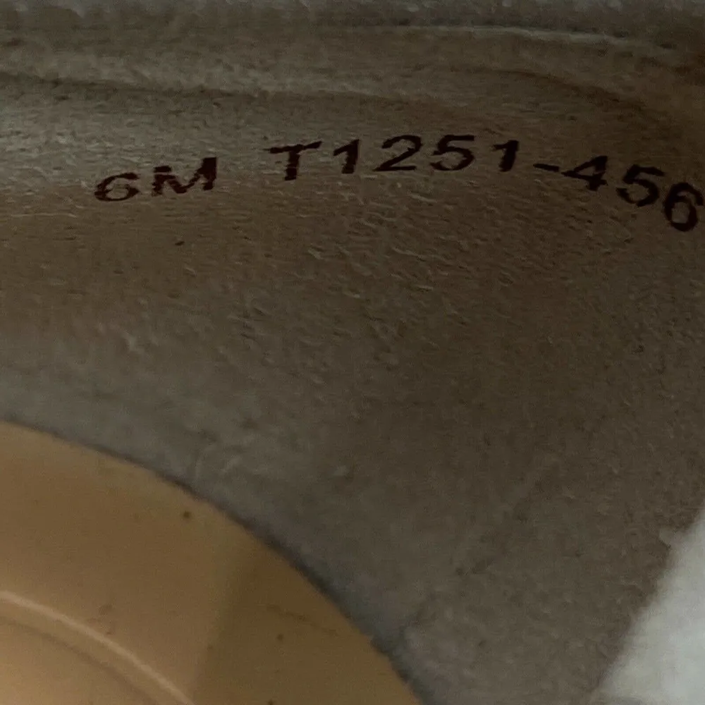 Trotters Sizzle Embossed Metal Ornament Buckle Suede Square Toe Blue Loafer Sz 6 - Image 6