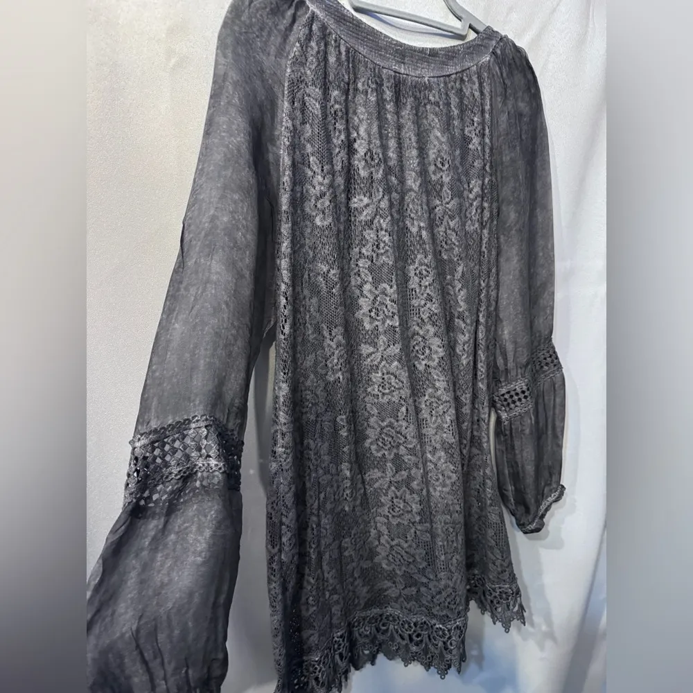 Tempo Paris, gray boho tunic with embroidered lace sequins, made in Italy, med - Image 11