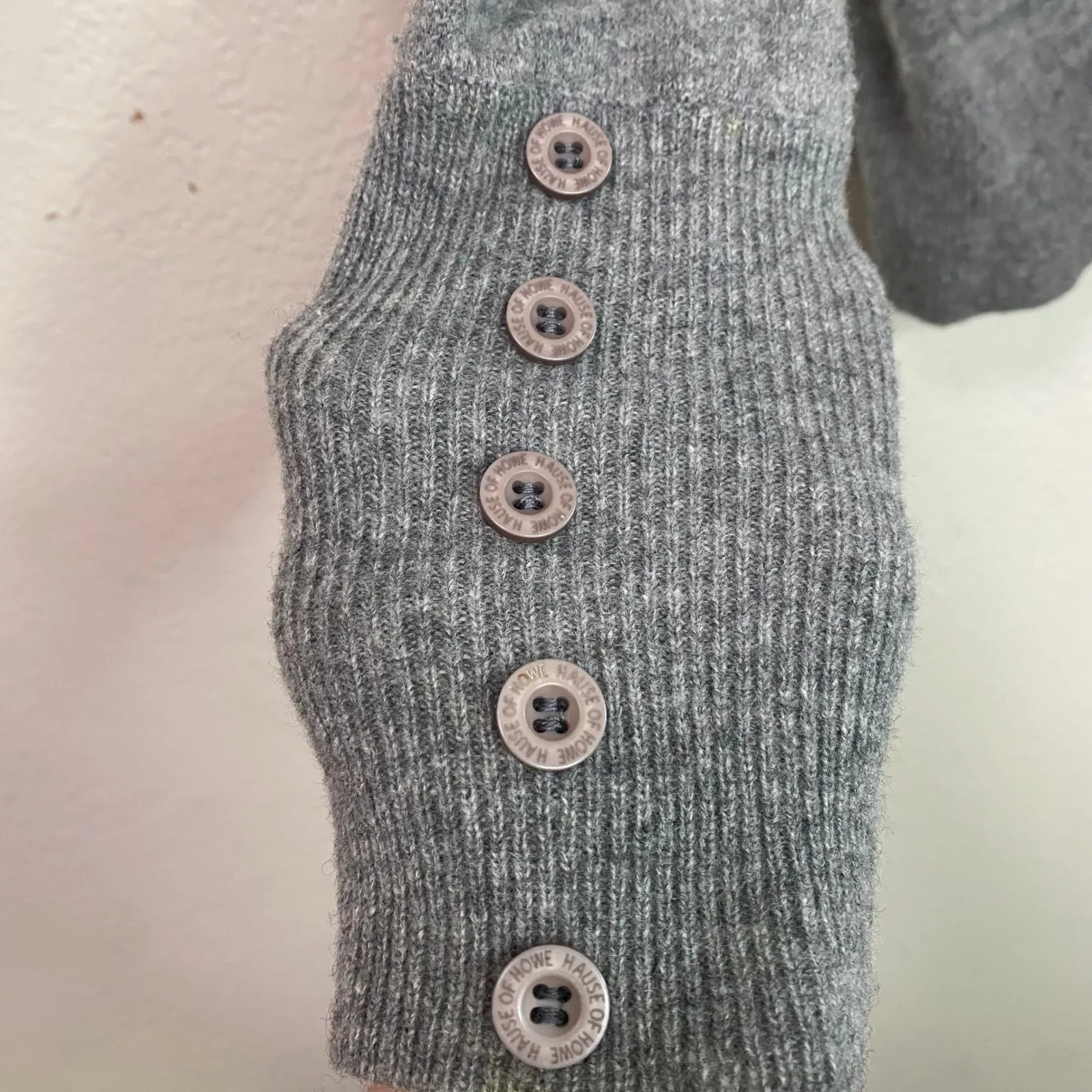 Howe Mens Gray 100% Merino Wool Hooded Button Front Cardigan Sweater Size Medium - Image 3