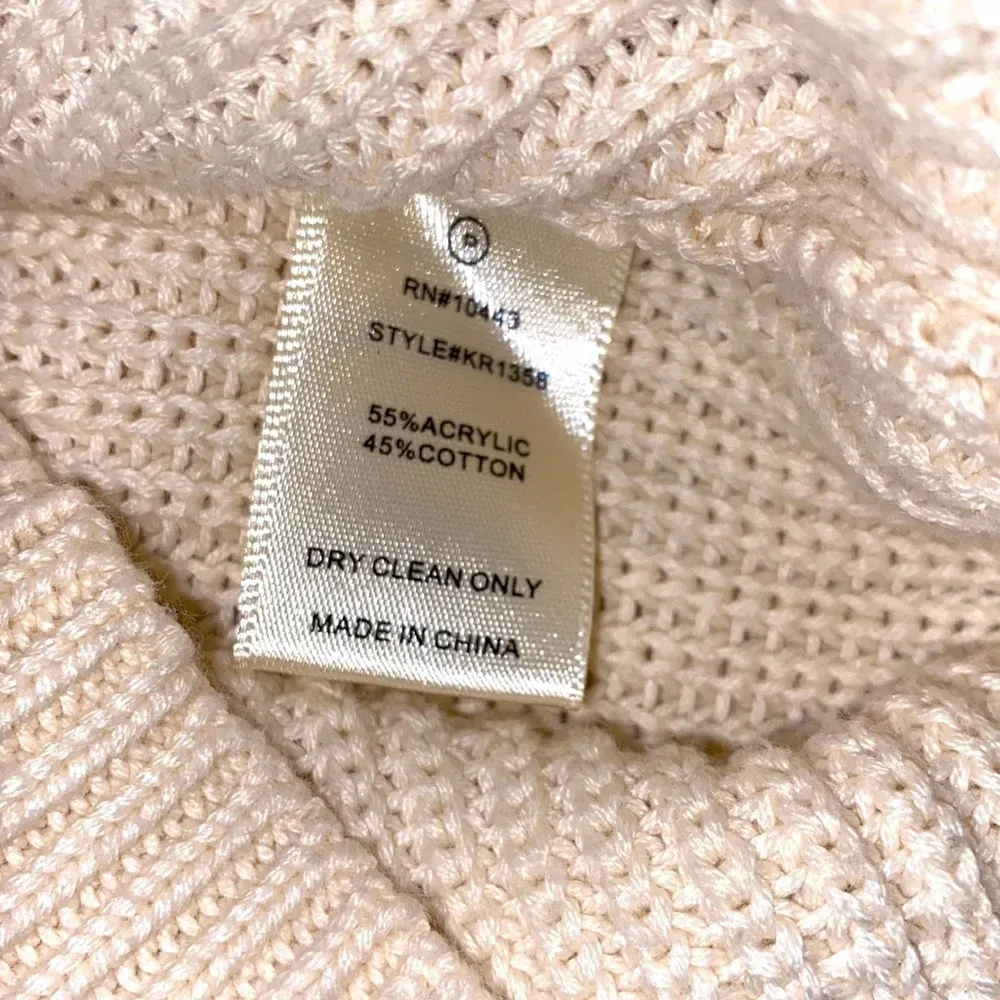 J.O.A ivory cable knit lace up sweater size medium - Image 5
