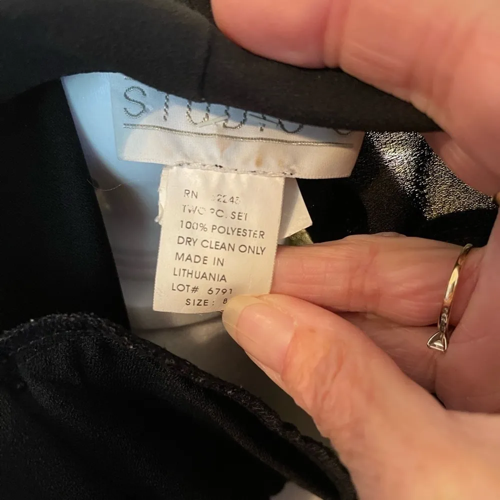 Studio C vintage two piece women’s suit black with velvet leopard trim size 8. - Image 10