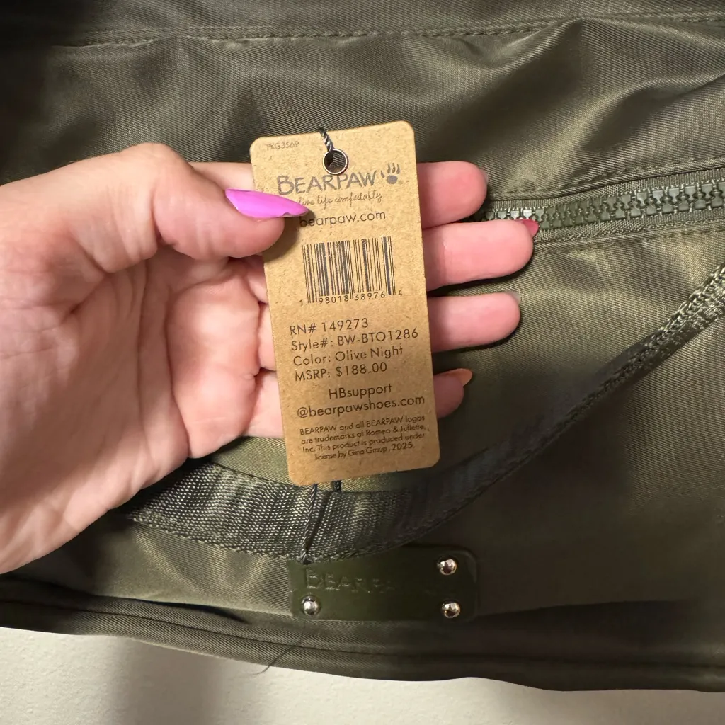 NWT Bearpaw Olive Green Messenger Bag - Image 2