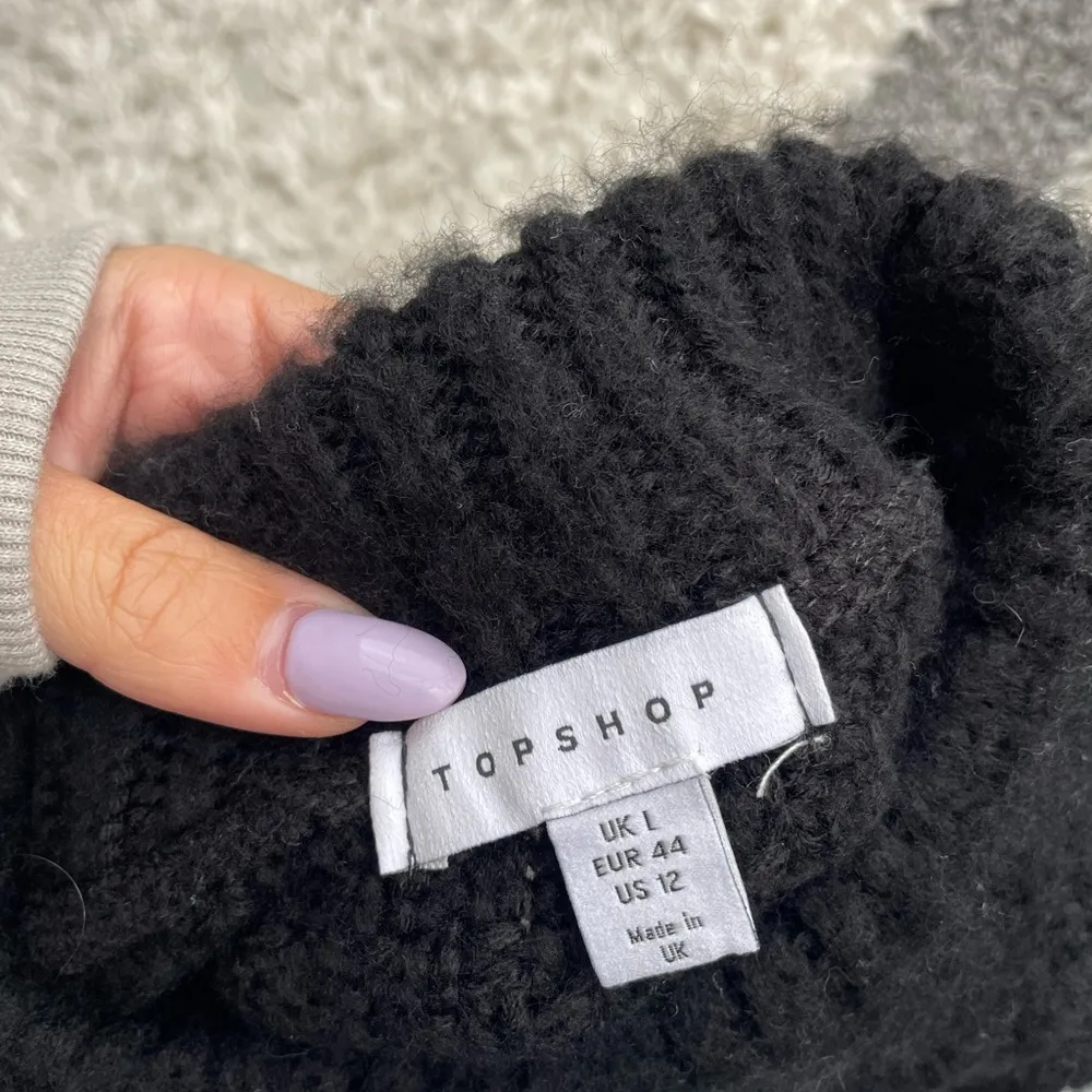 Black & White Stripe Knit Sweater - Image 6