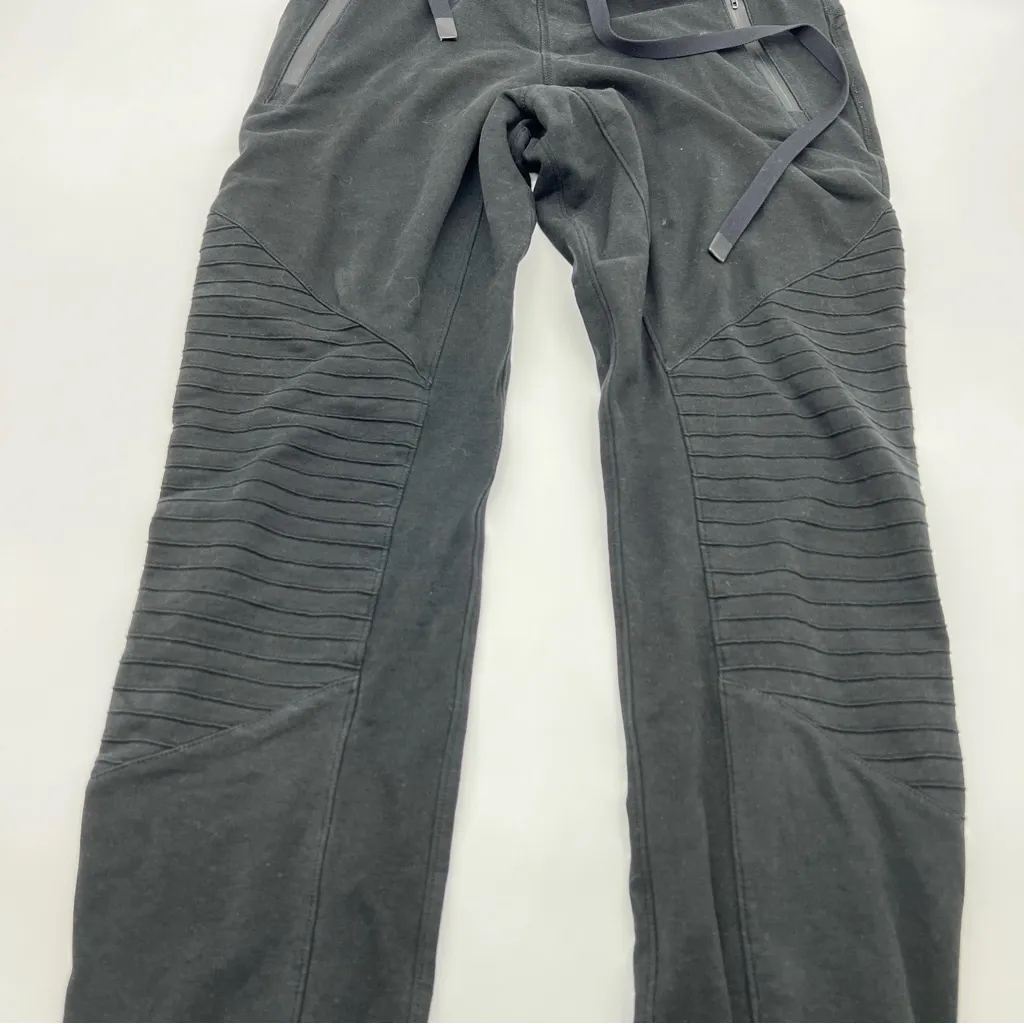 ALO Yoga Charcoal Jogger Pants - Image 5