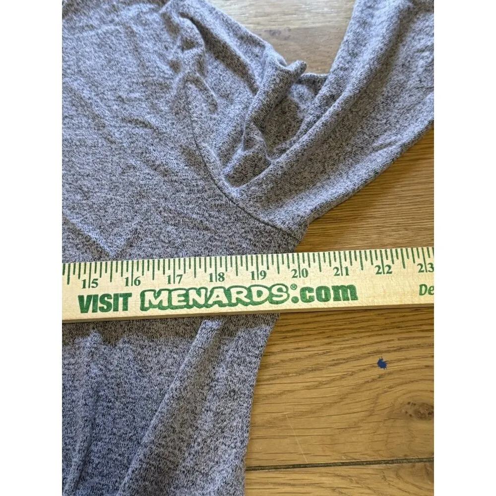 One world women’s sweater solid wide neck size Large Lightweight 3/4 Sleeve Gray - Image 5