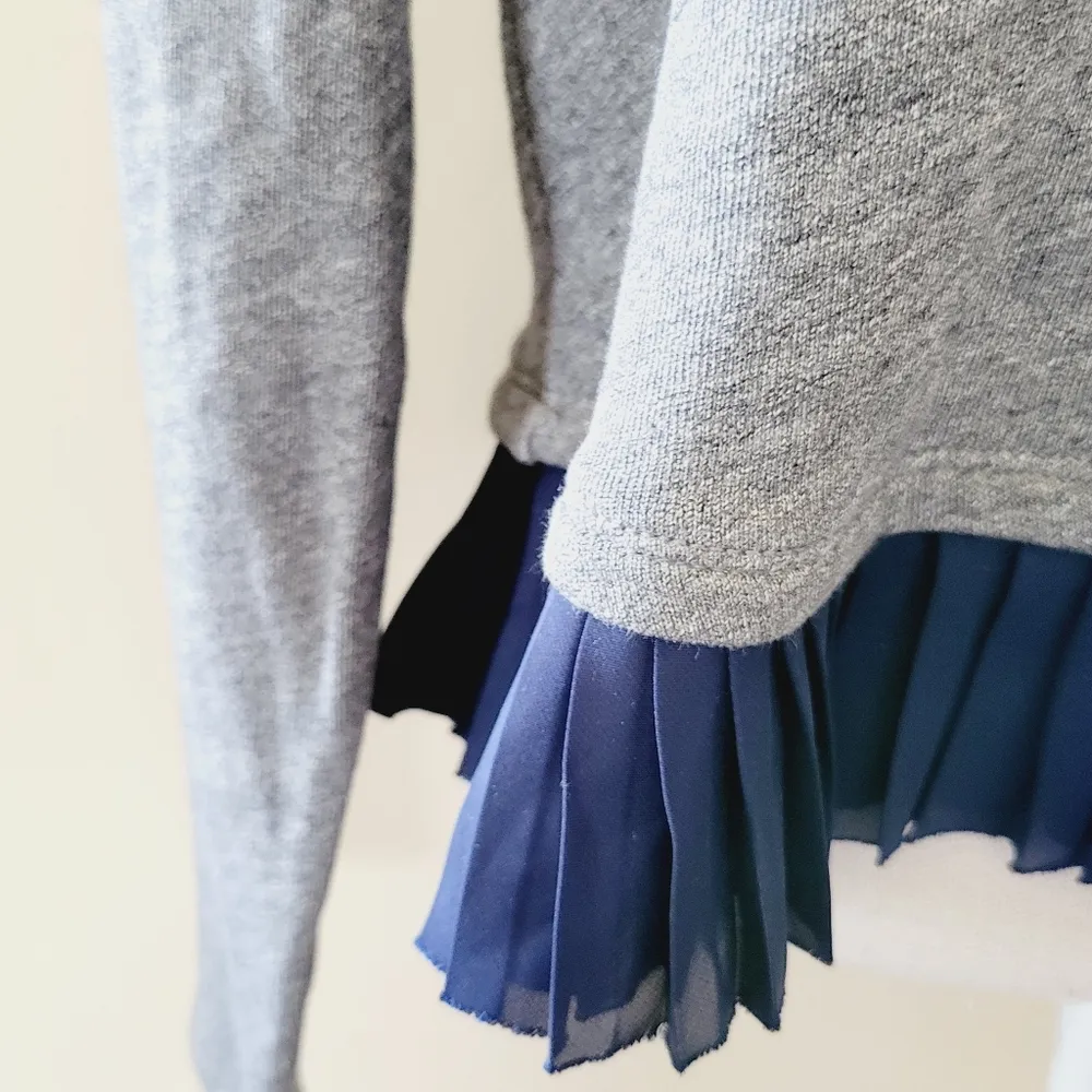 J. Crew pleated hem sweatshirt size large - Image 3