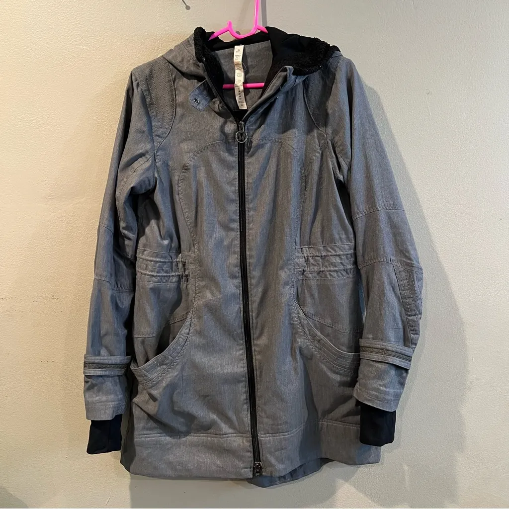 Women's Lululemon Apres Run Anorak Gray Heathered Herringbone Hooded Jacket 6 - Image 3