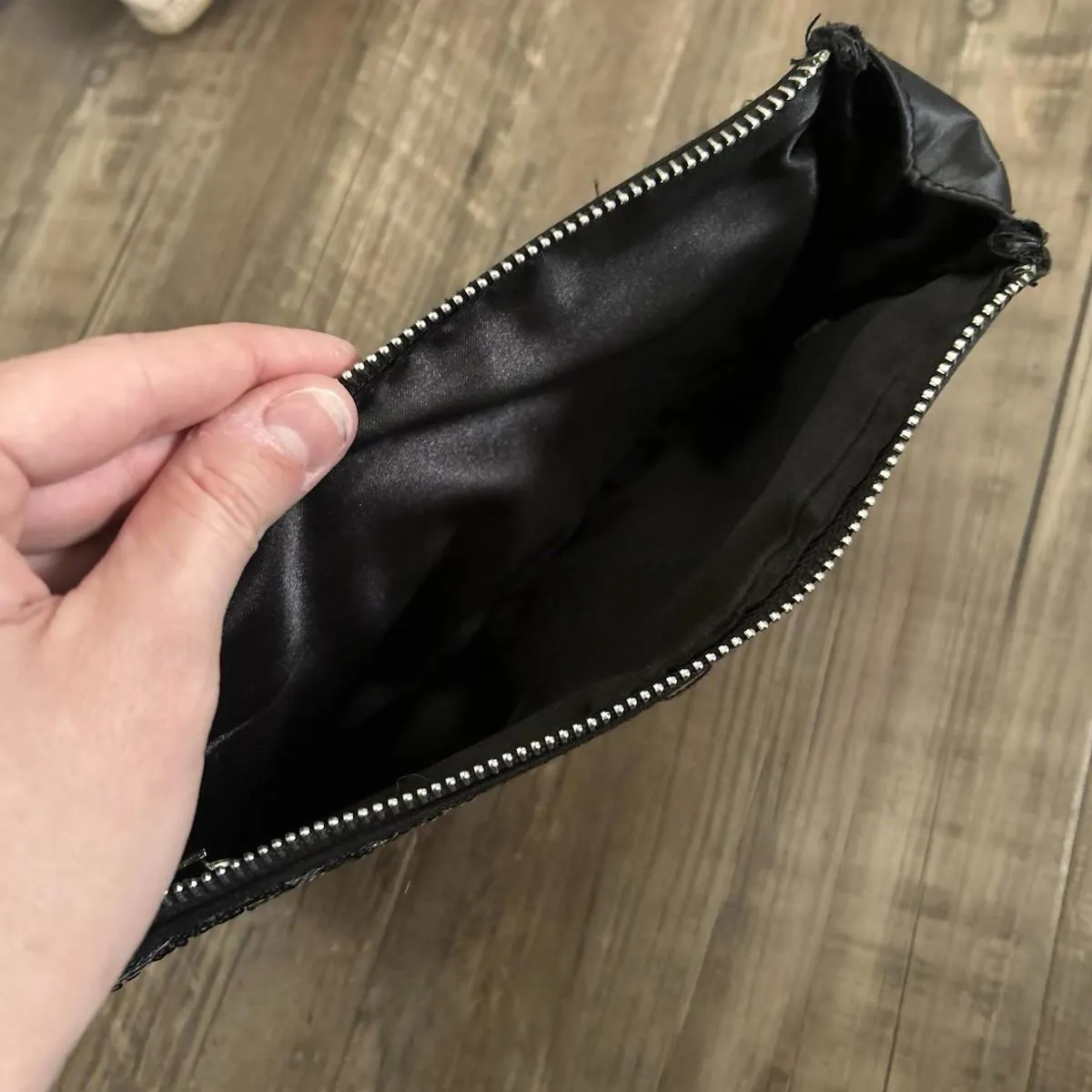 Women's Victoria’s Secret Black Sequin Clutch Bag Silver Zipper & Logo - Image 5