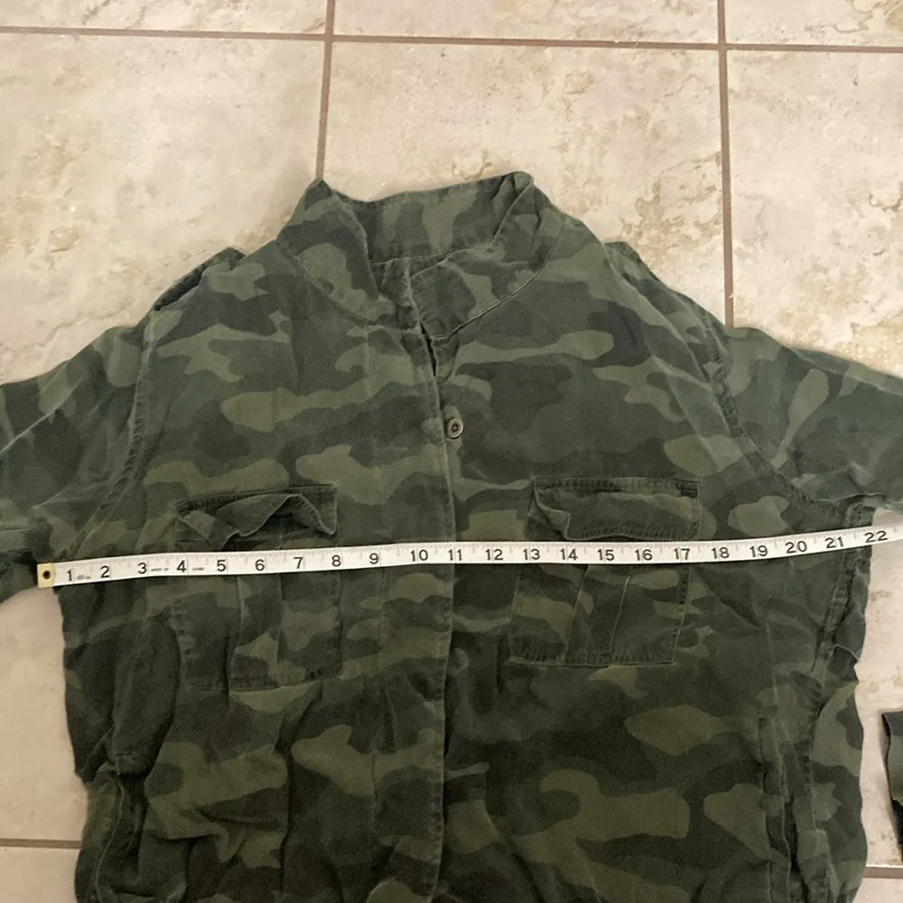 Rails Lightweight Camo Jacket - Image 6