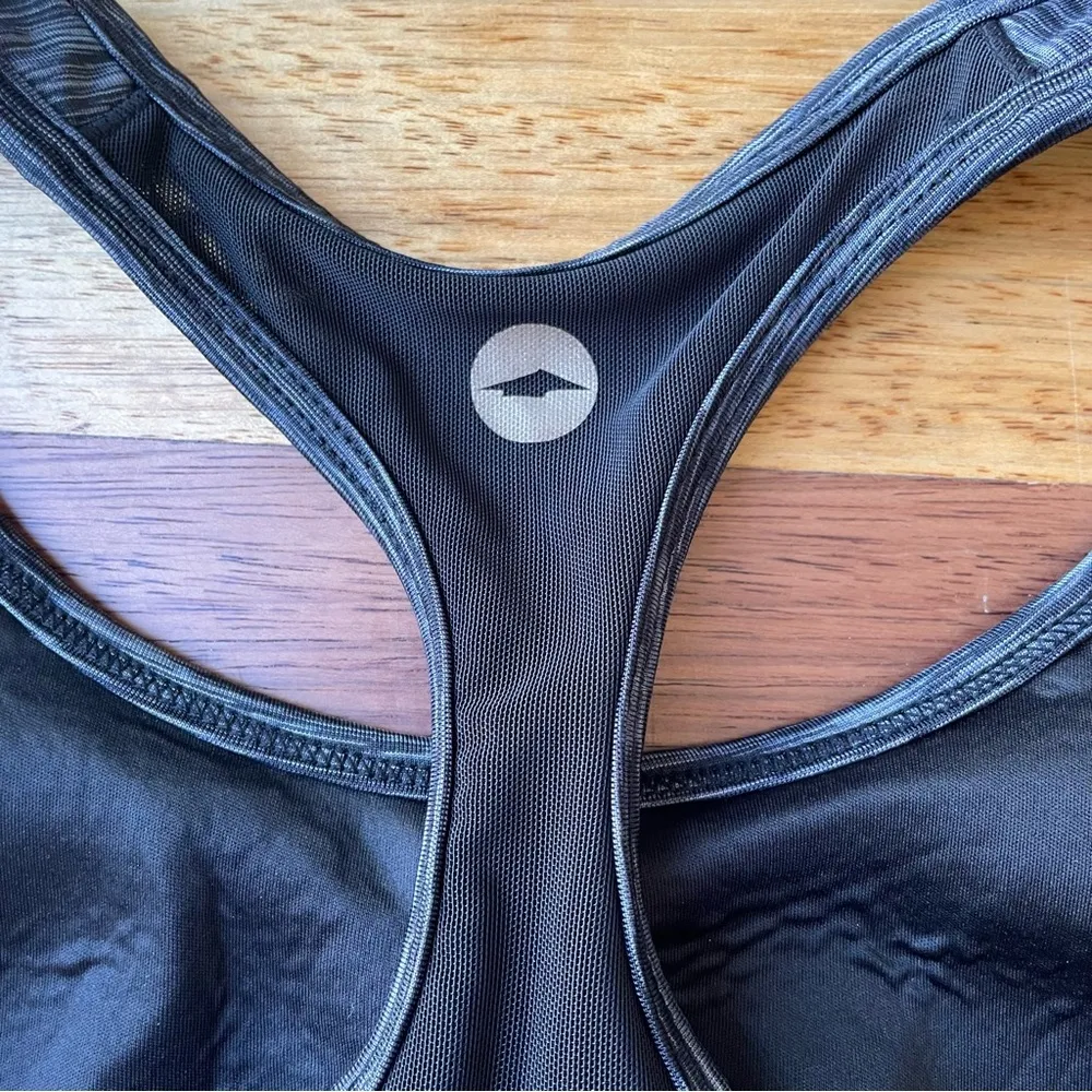 Avia Heathered Gray Sports Bra with Racerback Design NWOT - Image 4