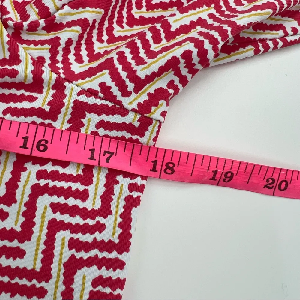 J. McLaughlin Durham ruffle neck Red and White Zigzag Blouse Sz S Catalina cloth - Image 4