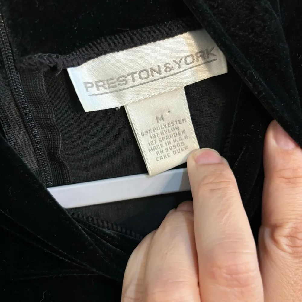 Preston & York womens velvet mock neck goth vampire witchy top black medium - Image 3