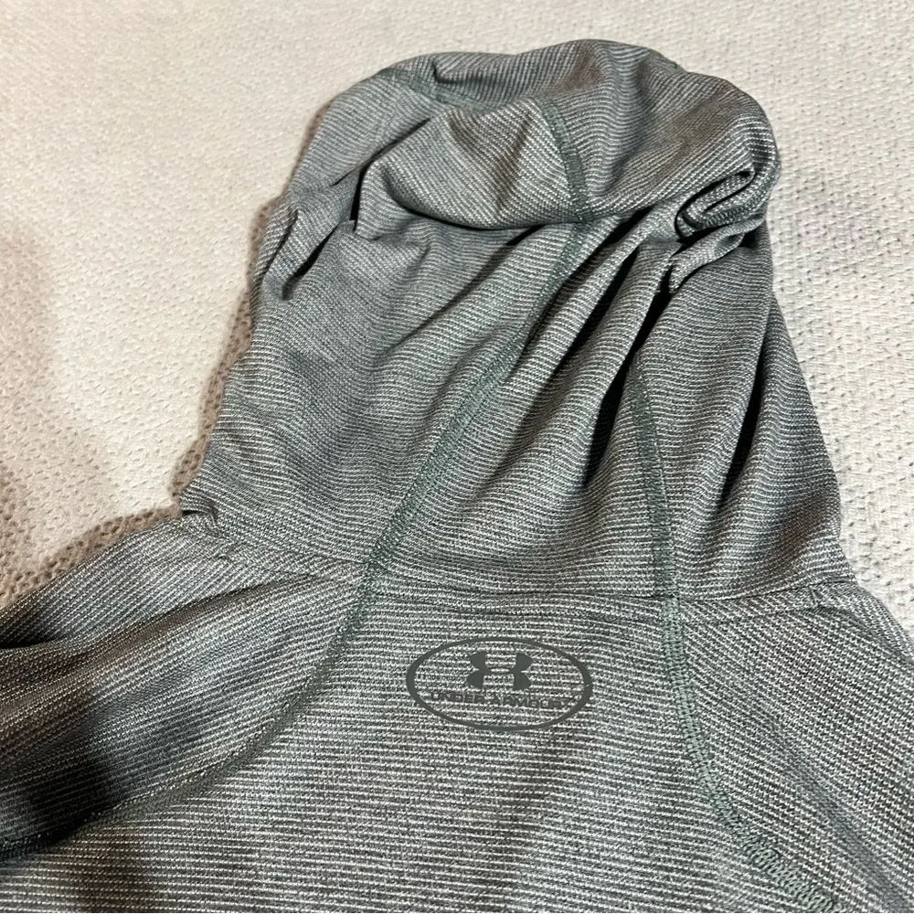 Under Armour Heatgear Fitted Grey Hooded Quarter Zip Active Pullover Top Small - Image 6