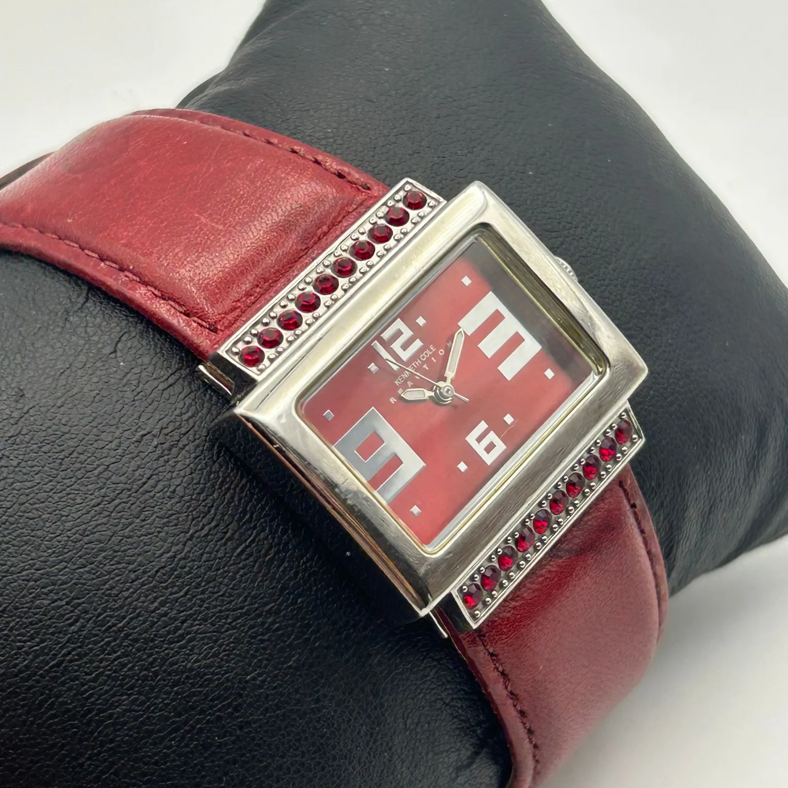 Kenneth Cole Reaction Red Silver Women’s Fashion Watch - Image 3