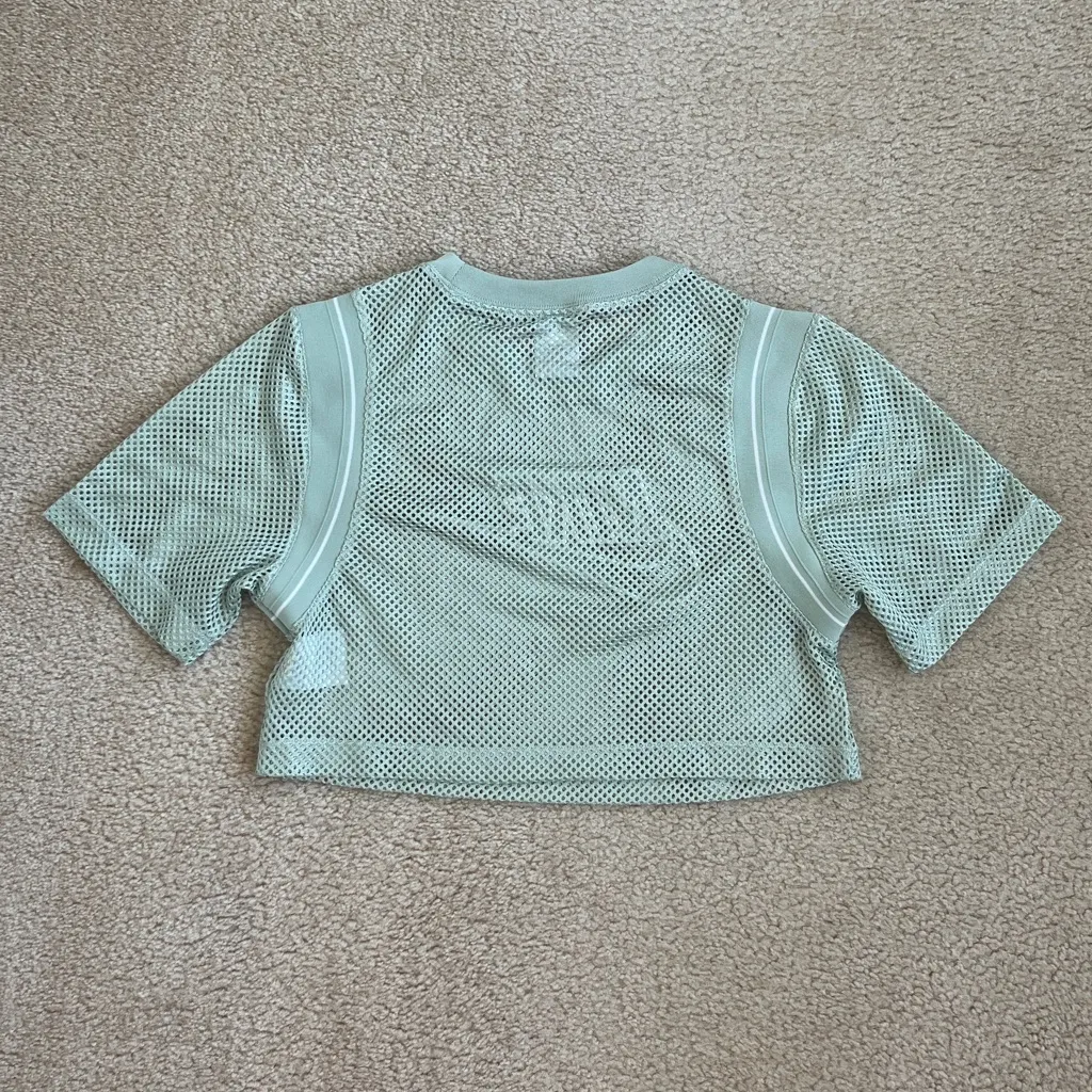 Like New Nike Mesh Crop Short Sleeve T-shirt Jersey Top in Mint Green Medium - Image 5