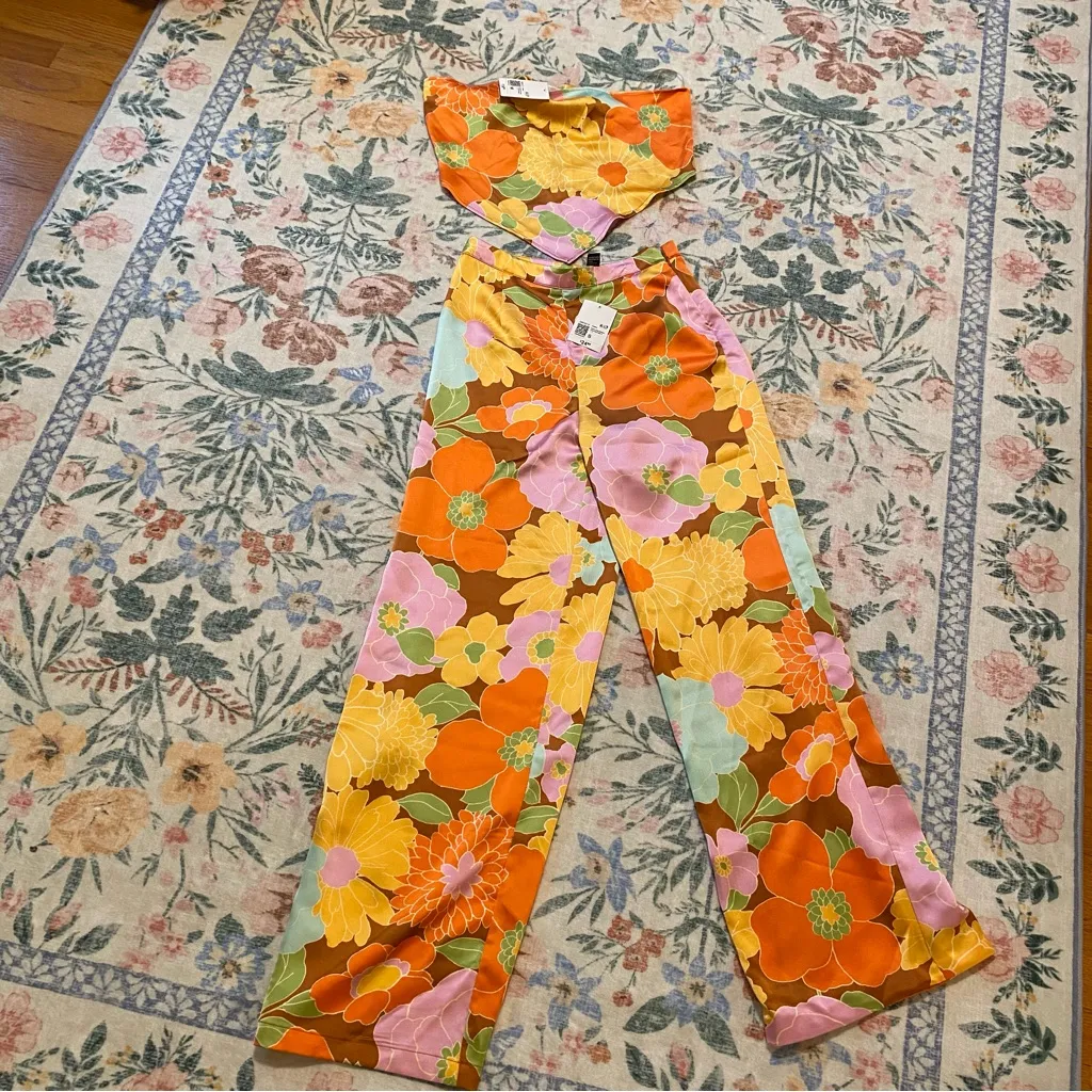 F21 NWT Festival Retro 70’s Satin Style Wide Leg Pants - Image 3