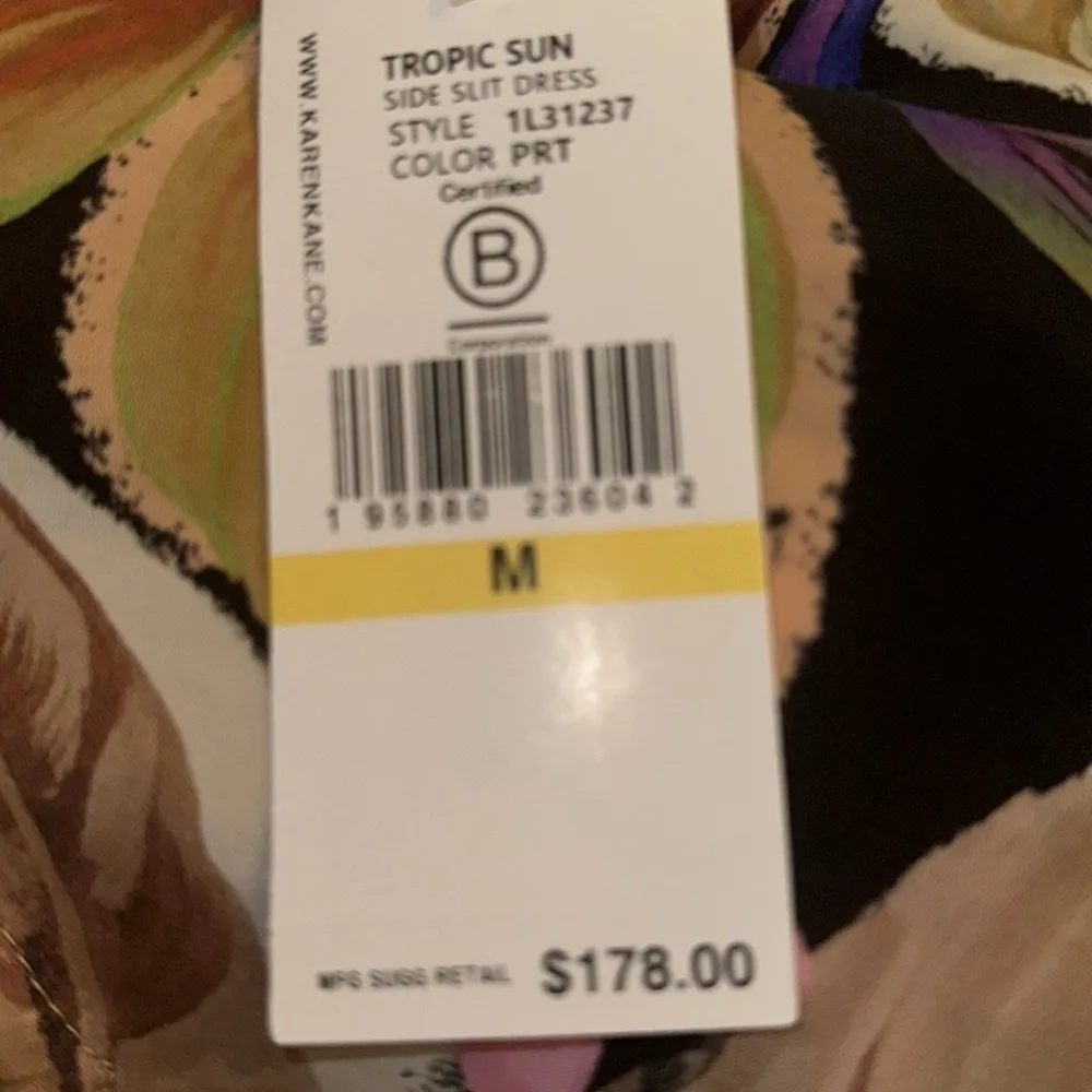 Karen Kane silky island print V neck midi dress. Side slit. Size Medium.NWT - Image 7