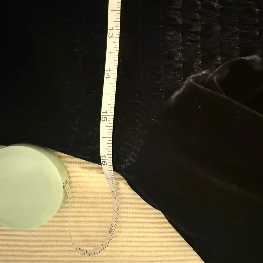 EXPRESS  Black Smocked V-Neck Blouse Small - Image 7