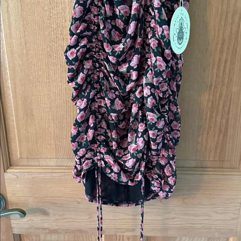 Kiss The Sky Urban Outfitters Size Small La Rose Halter Mini Dress NEW NWT - Image 5
