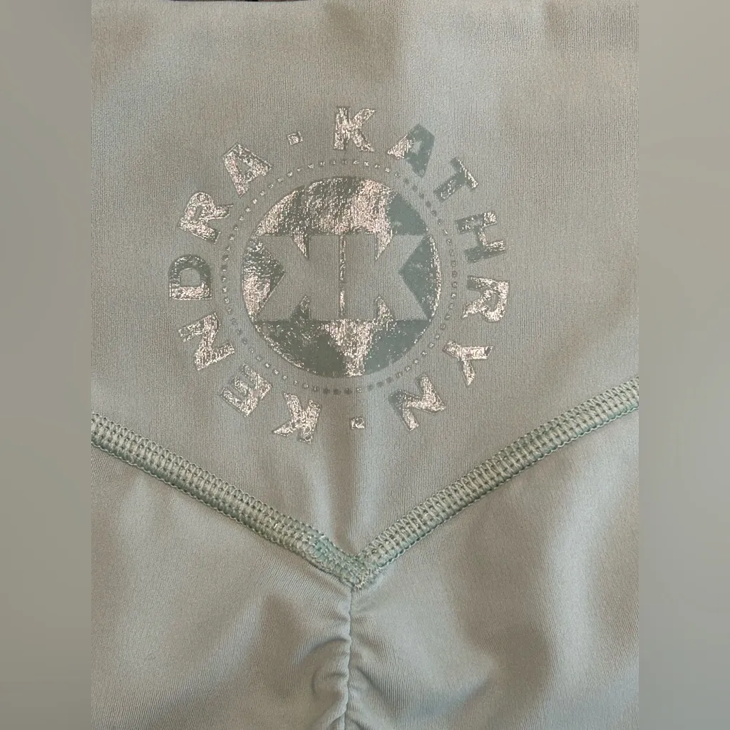 Gymshark Kathryn & Kendra fit green juice  Ruched 7/8 athletic Leggings Size XS - Image 7