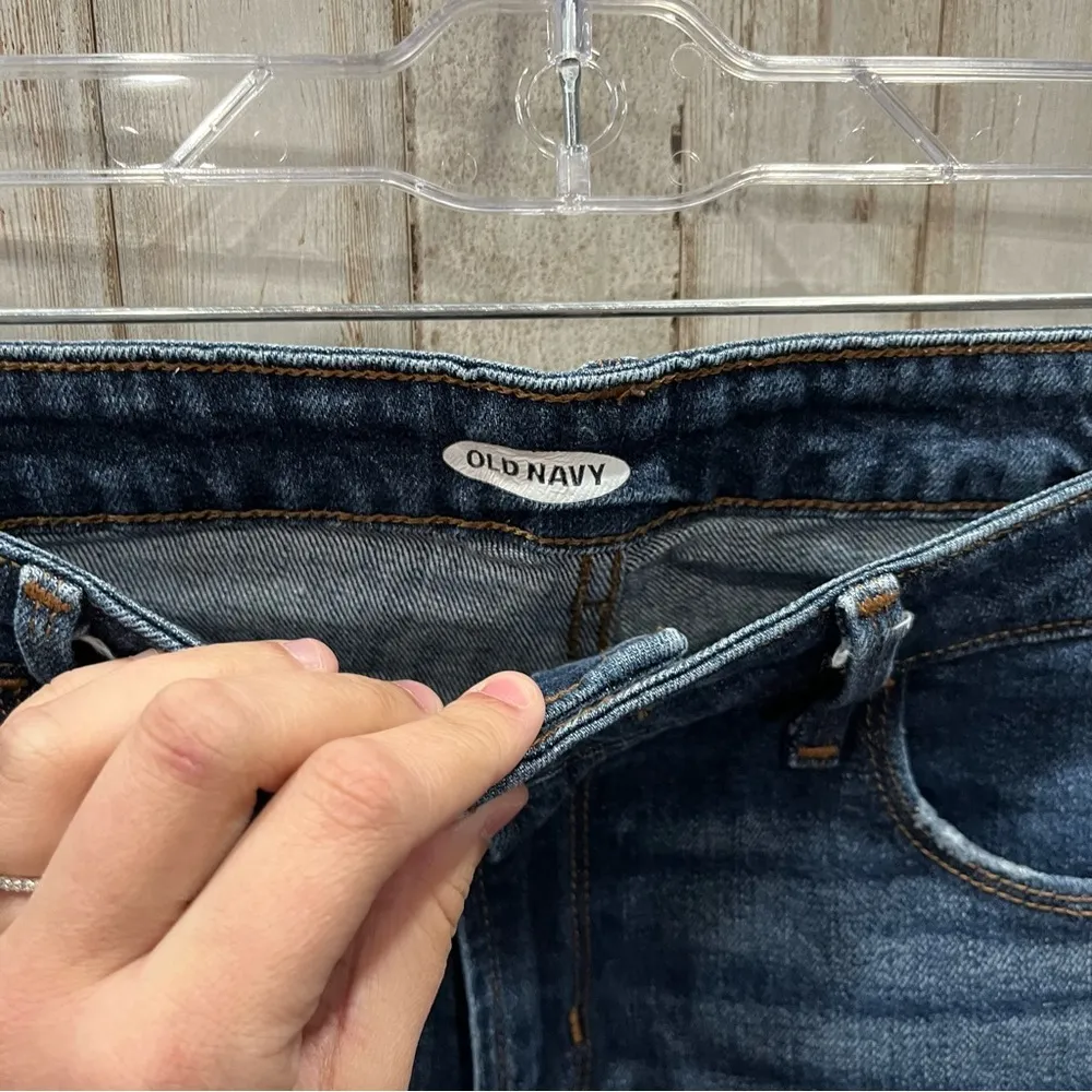 Old Navy Slim Midi Cuffed Distressed Shorts Beach Tree - Image 2