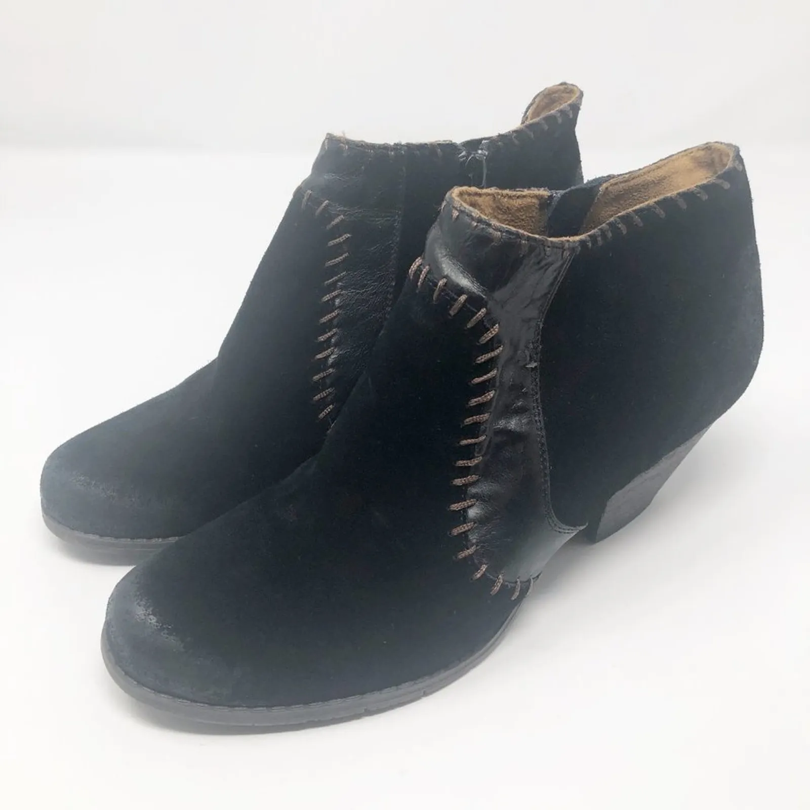 BC Women's Suede Black Ankle Boots Size 7.5 - Image 2