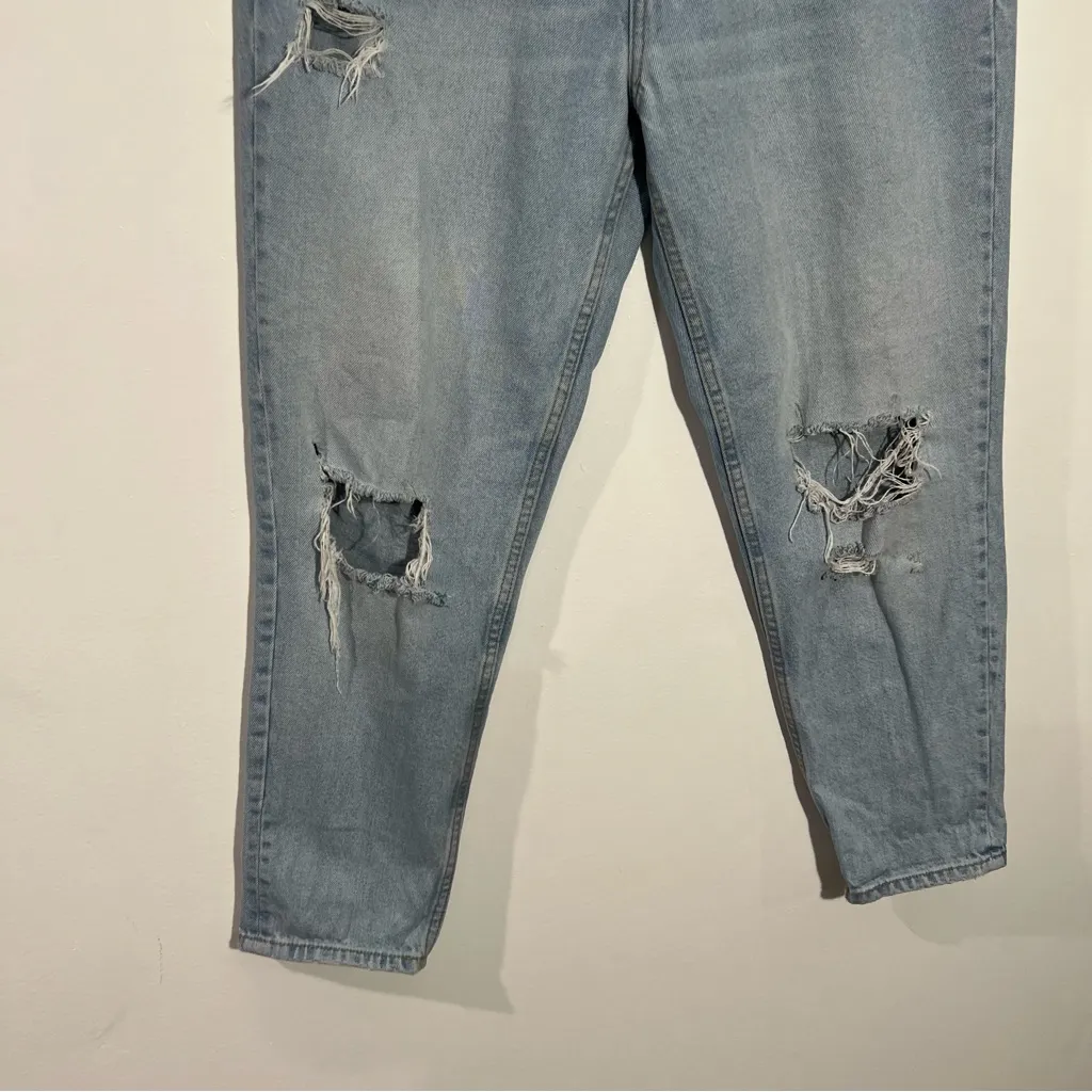 Zara High Waisted Ripped‎ Jeans Size 6 - Image 3