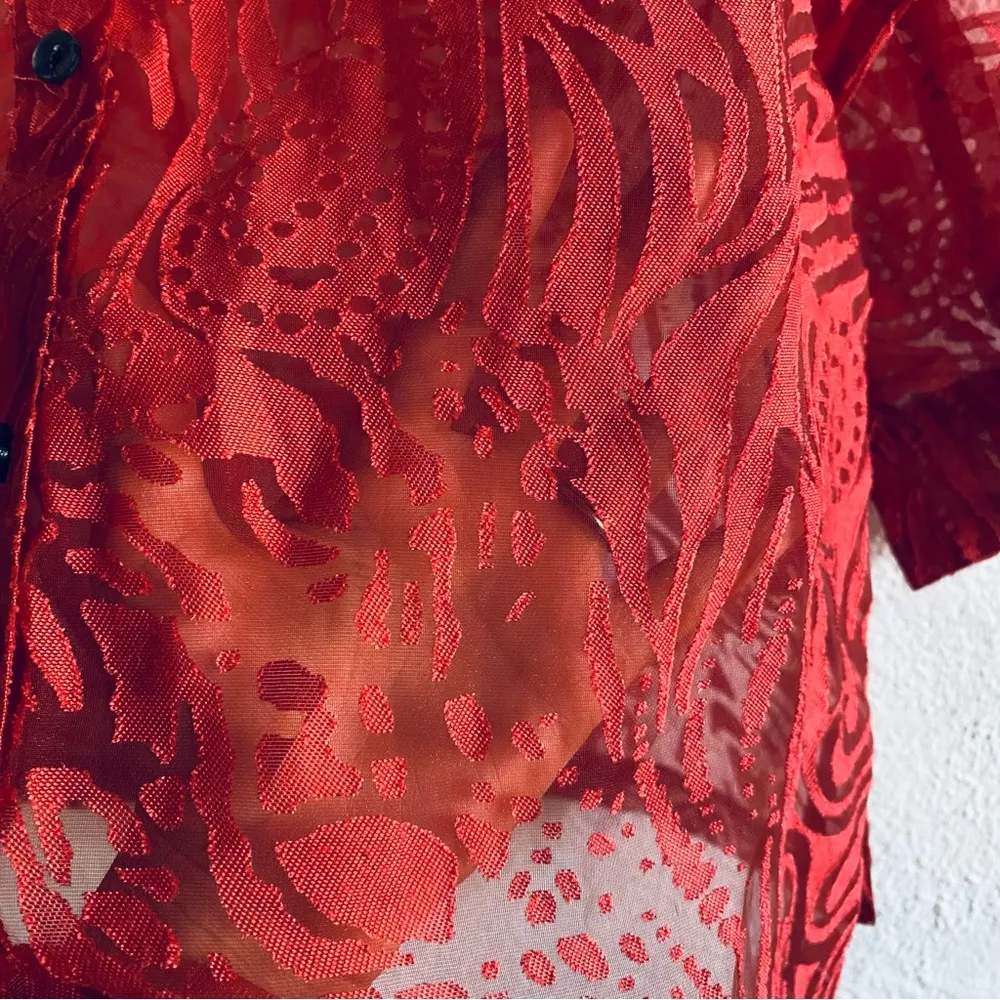 Sheer Red Coral collared button down 3/4 sleeve top size M - Image 8