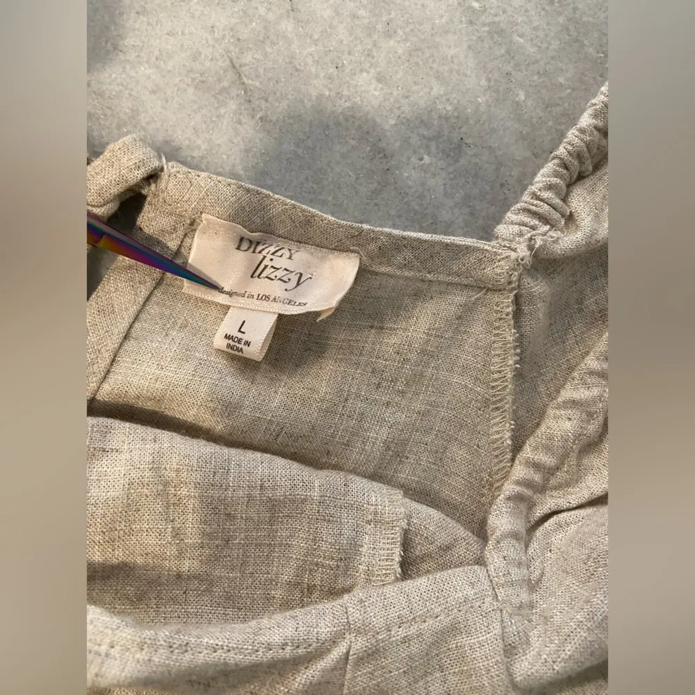 NWOT Dizzy Lizzy Size L Lace Up Back Puff Sleeve Oatmeal Scoop Neck Crop Top Tan Size L - Image 9