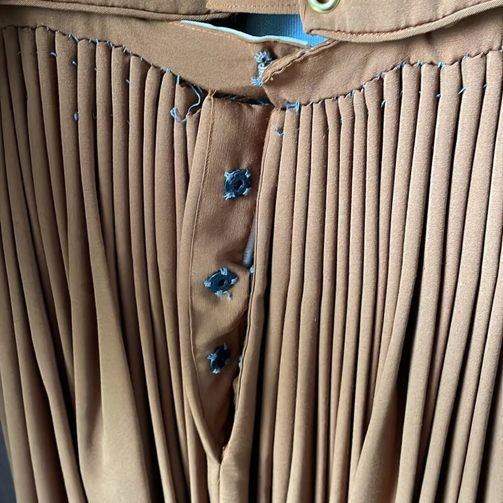 Gold/blue Renaissance gown - Image 9