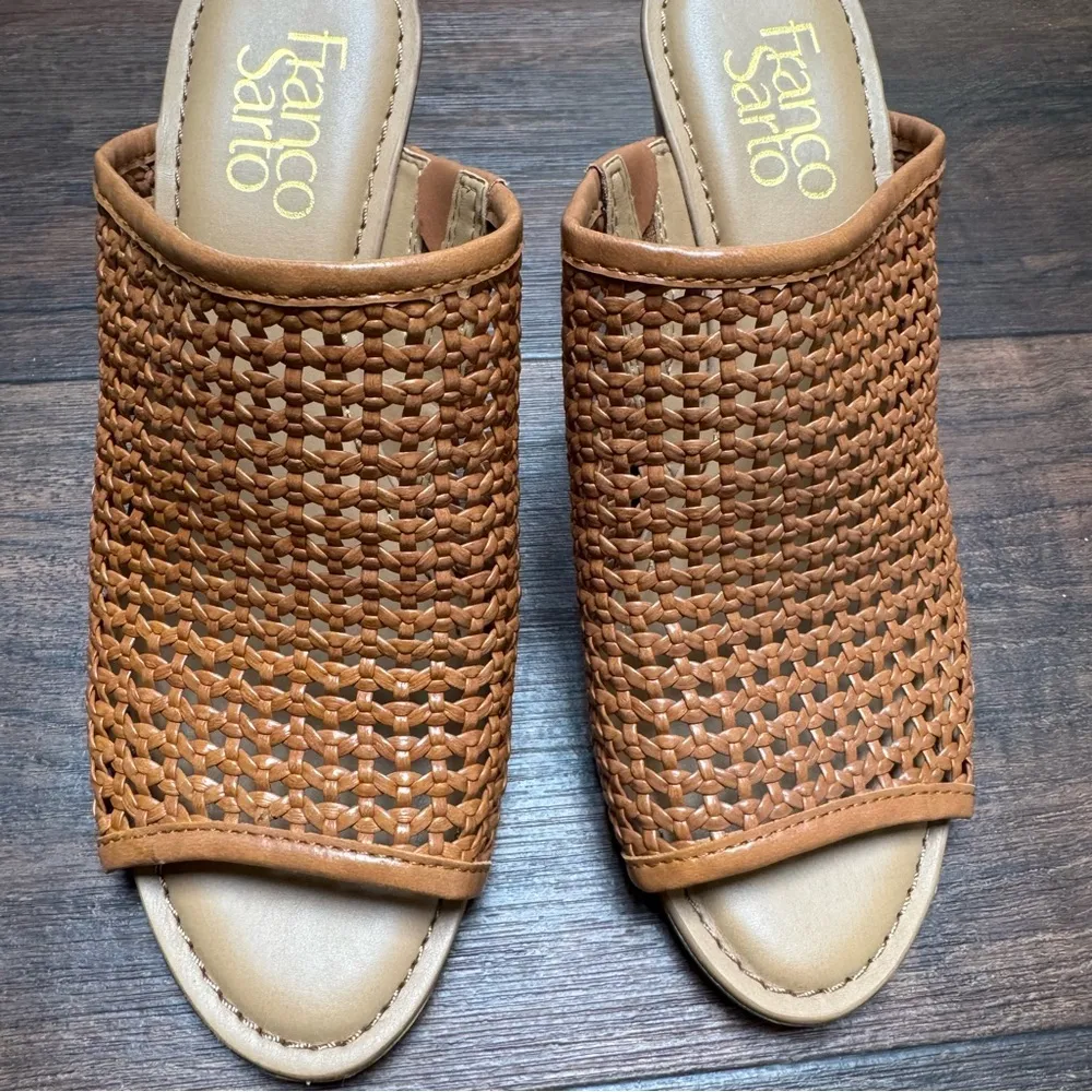 Franco Sarto Women Tan Woven Slide Sandals Size 5.5 - Image 4