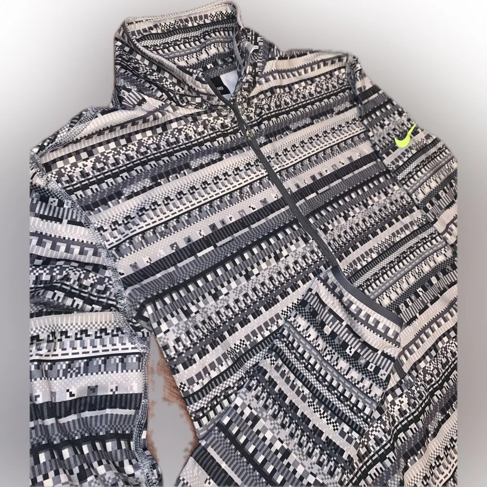 Nike Pro Hyperwarm Dri-Fit Pullover Top Quarter Zip Gray Pixel Fair Isle Medium - Image 2