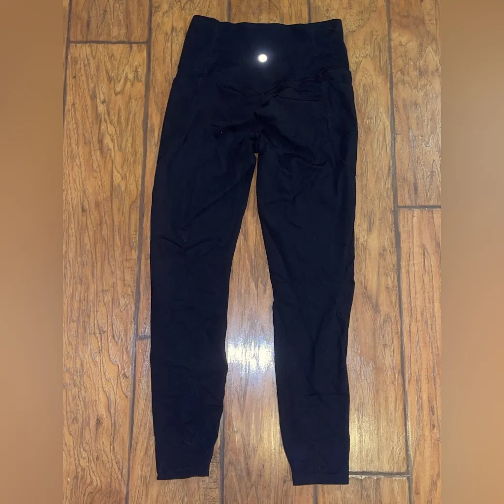 Halara black leggings pants yoga fitness workout 7/8 leggings woman’s Small EUC - Image 3