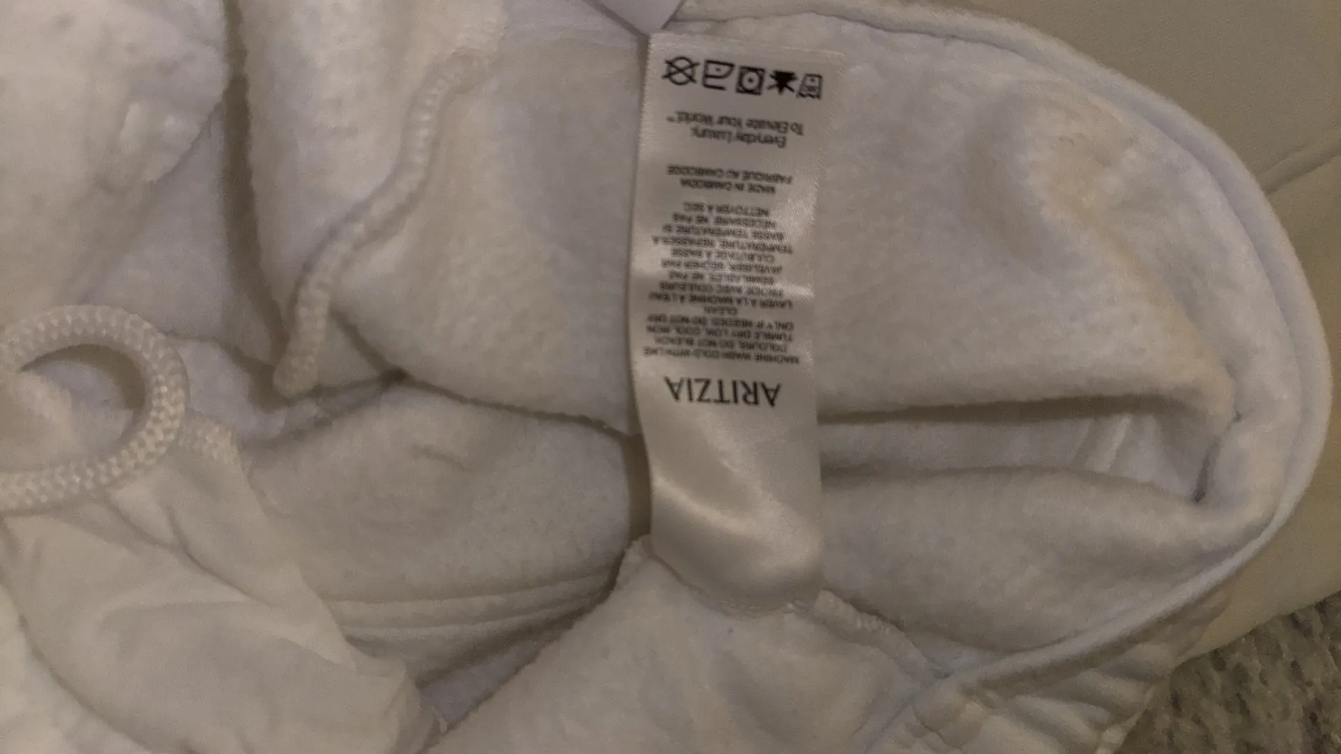Aritzia White Cargo Sweatpants - Image 4