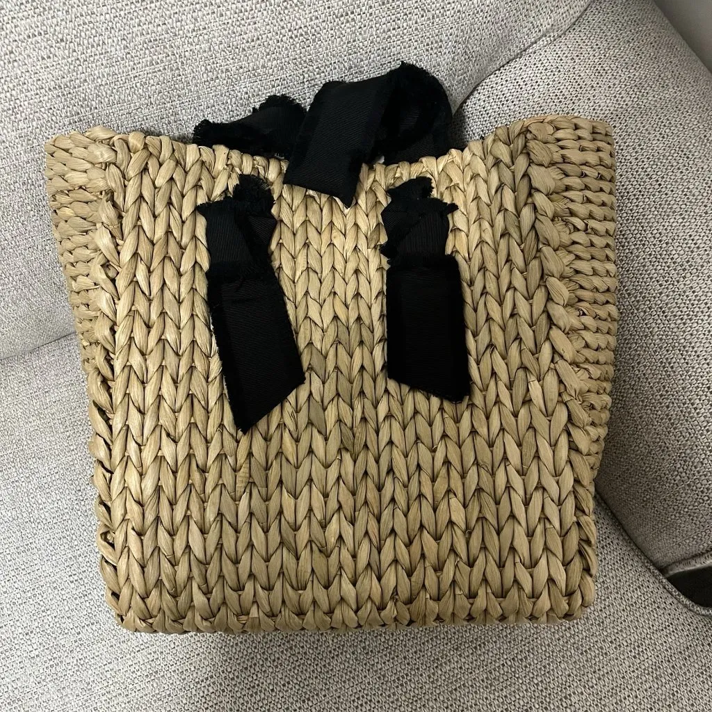 Pamela Munson Petite Isla‎ Bahia Cornhusk Tote Bag with Black Straps - Image 8