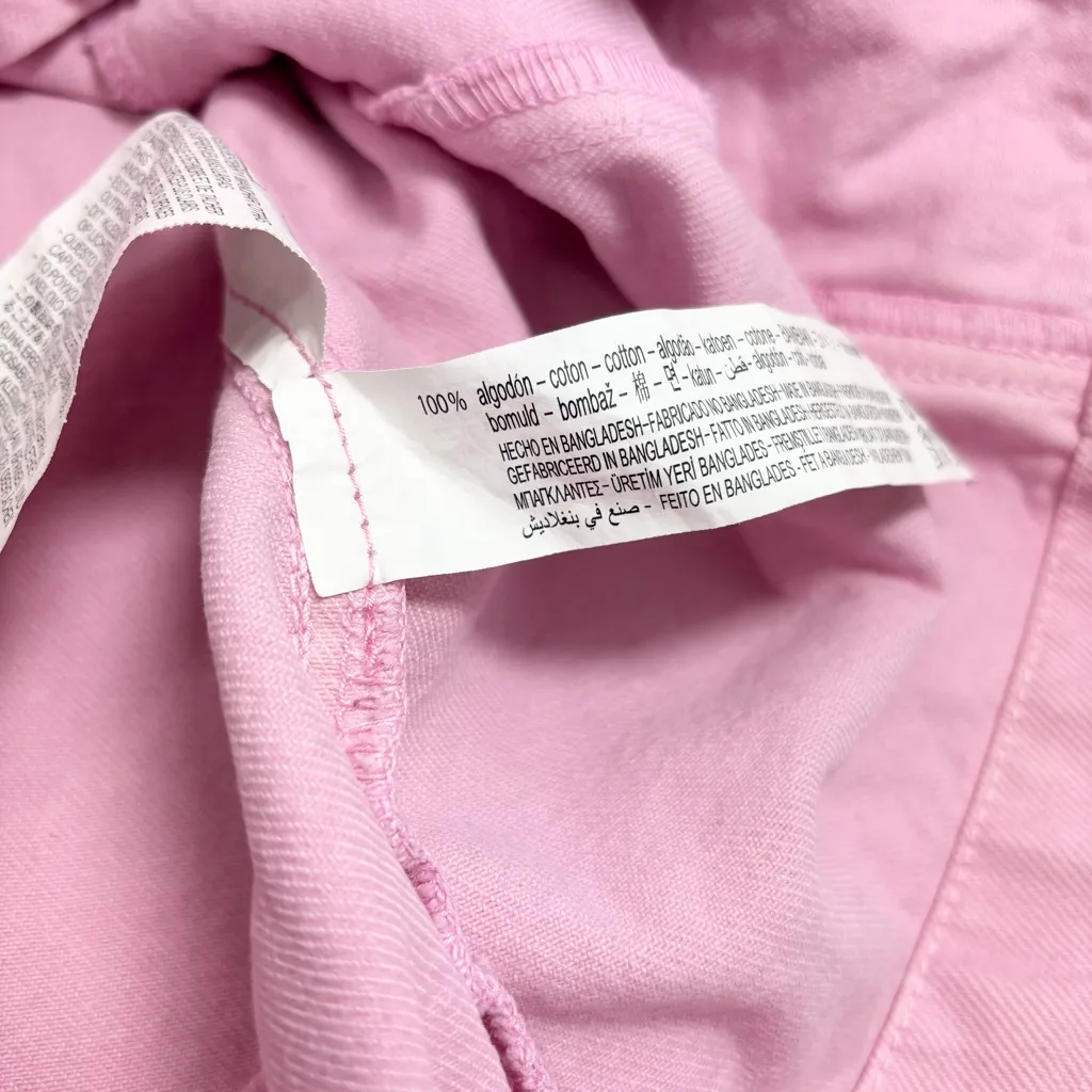 ZARA PINK DENIM OVERSIZED BUTTON
DOWN JACKET SHACKET $79  Size M - Image 14
